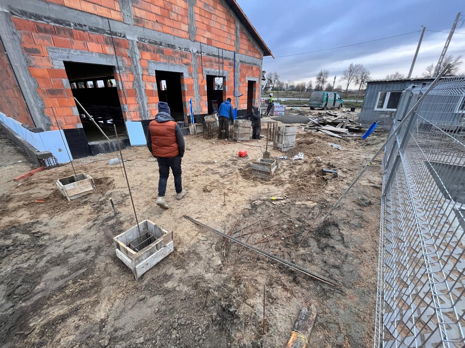 Stan Surowy Zamknięty